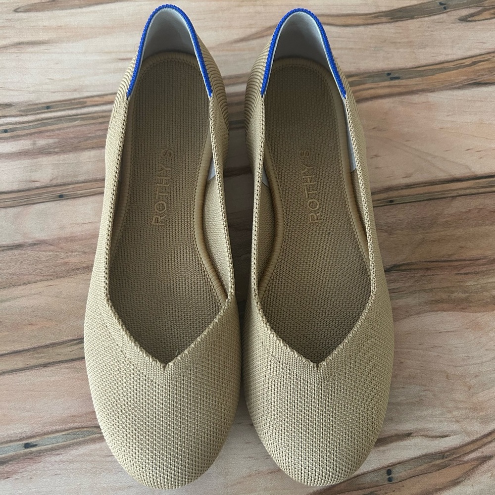 Rothys Camel Flats 6.5 like new